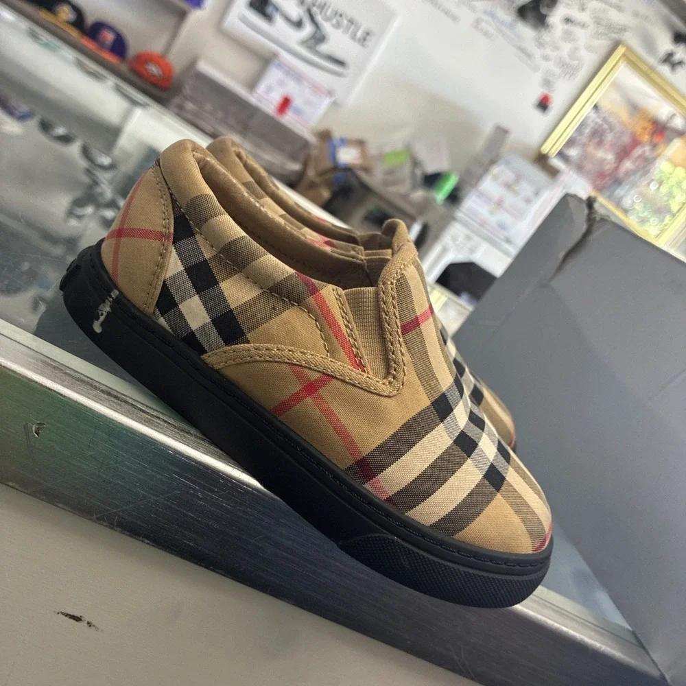 Burberry Kids Canvas Slip On Loafer Shoes Beige Check EU 27 US 10.5
